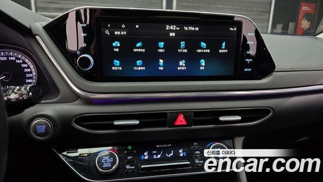 Hyundai Sonata 2021 — ფოტო 14/20