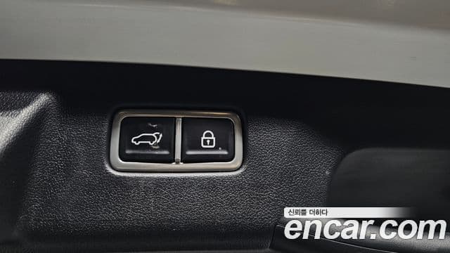 Kia Sorento 2022 — ფოტო 19/20