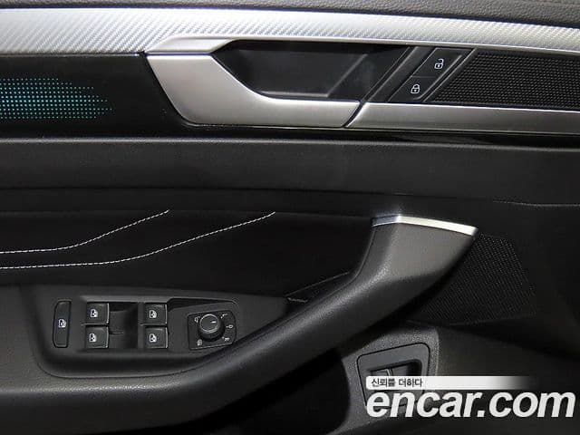 Volkswagen Arteon 2023 — ფოტო 13/20
