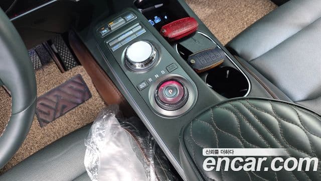 Genesis GV70 2023 — фото 9 из 20