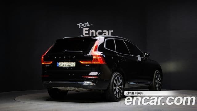 Volvo XC60 2024 — Фото 2/20