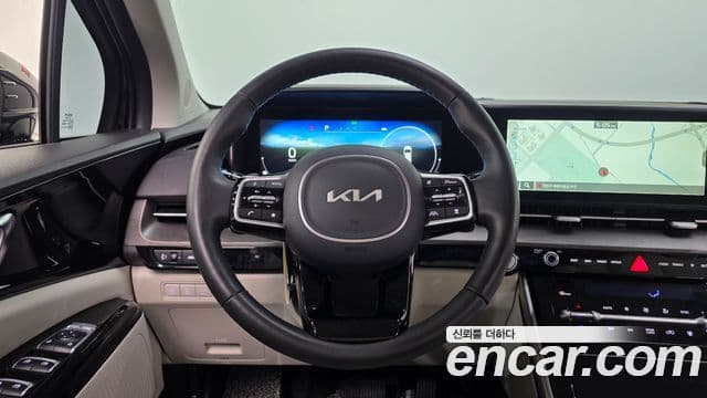Kia Carnival 2023 — фото 14 из 20