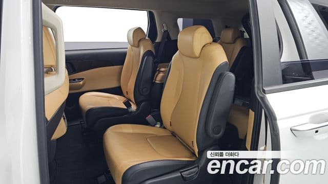 Kia Carnival 2021 — Фото 13/20
