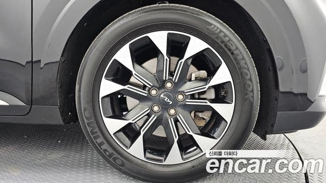 Kia Carnival 2022 — фото 5 из 20