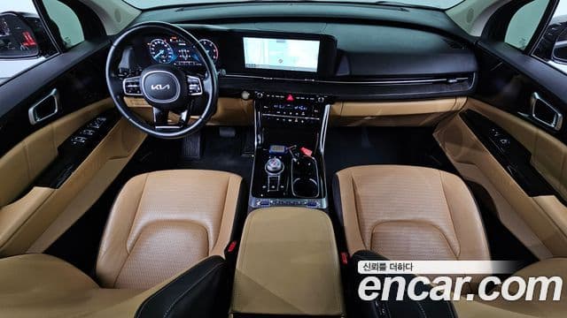 Kia Carnival 2022 — фото 7 из 20