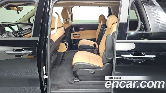 Kia Carnival 2022 — ფოტო 11/20