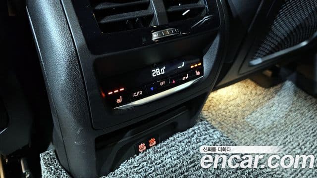 BMW X4 2023 — ფოტო 19/20
