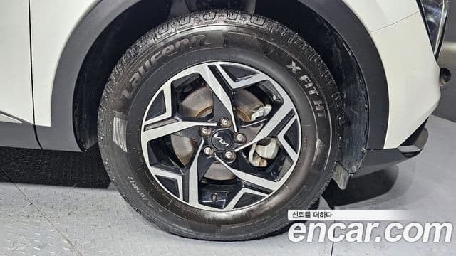 Kia Sportage 2024 — ფოტო 5/20