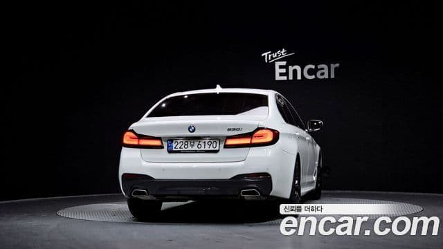 BMW 5 Series 2023 — ფოტო 4/20