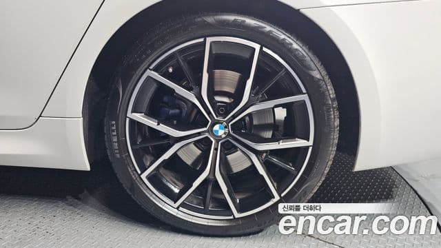 BMW 5 Series 2023 — ფოტო 5/20