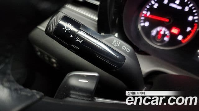 Kia K5 2023 — ფოტო 18/20