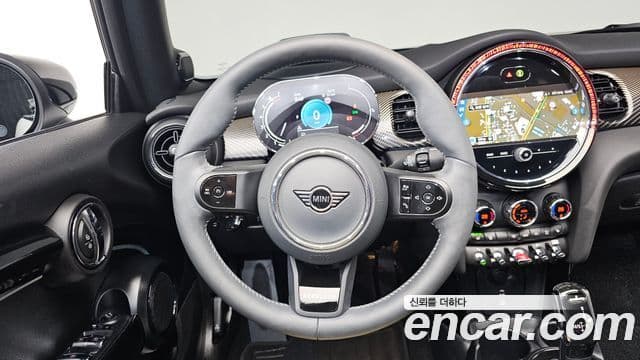 Mini Cooper S Convertible 2023 — ფოტო 13/20