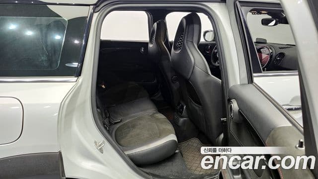 Mini Cooper S Countryman 2020 — фото 12 из 20