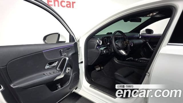 Mercedes-Benz A-Class 2024 — фото 12 из 20