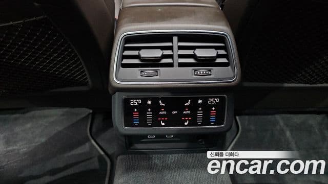 Audi A7 2020 — фото 18 из 20