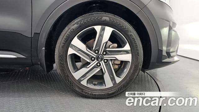 Kia Sorento 2021 — фото 5 из 20
