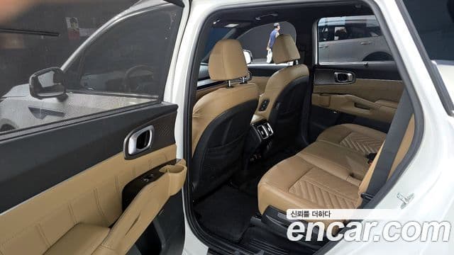 Kia Sorento 2023 — ფოტო 12/20