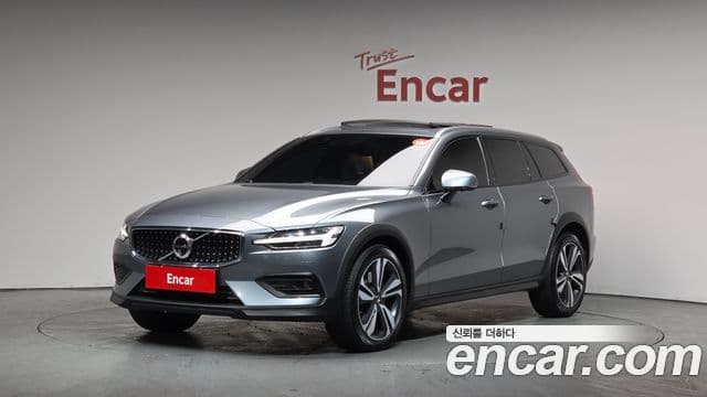 Volvo V60 Cross Country 2021 — Şəkil 4/20