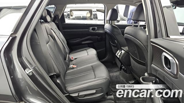 Kia Sorento 2022 — ფოტო 12/20