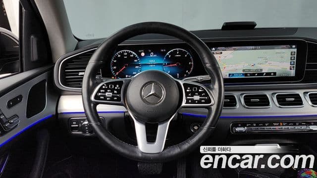 Mercedes-Benz GLE-Class 2019 — Şəkil 13/20