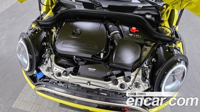 Mini Cooper S 2024 — ფოტო 6/20