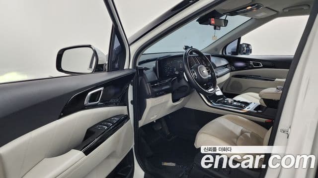 Kia Carnival 2021 — Фото 8/20