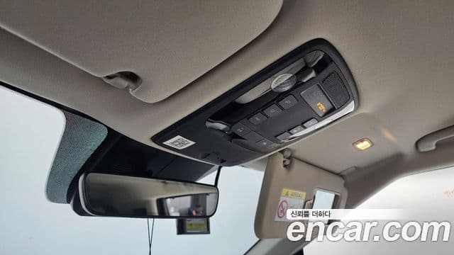 Kia Carnival 2021 — Фото 17/20