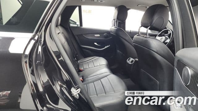 Mercedes-Benz GLC-Class 2019 — Photo 15/20