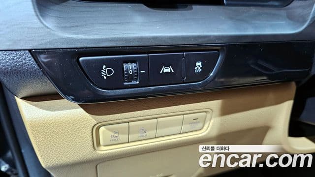 Kia Carnival 2021 — Şəkil 14/20