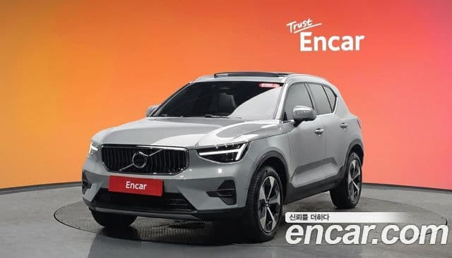 Volvo XC40 2024 — ფოტო 1/20