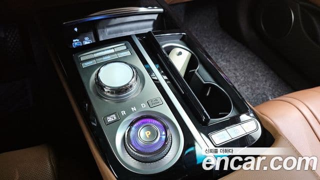 Genesis Electrified G80 2023 — Şəkil 9/20