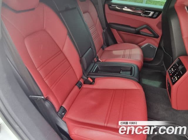 Porsche Cayenne 2023 — Şəkil 8/20