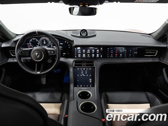Porsche Taycan 2025 — Şəkil 9/20