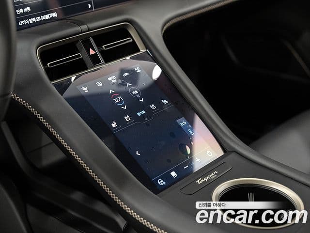 Porsche Taycan 2025 — Şəkil 8/20