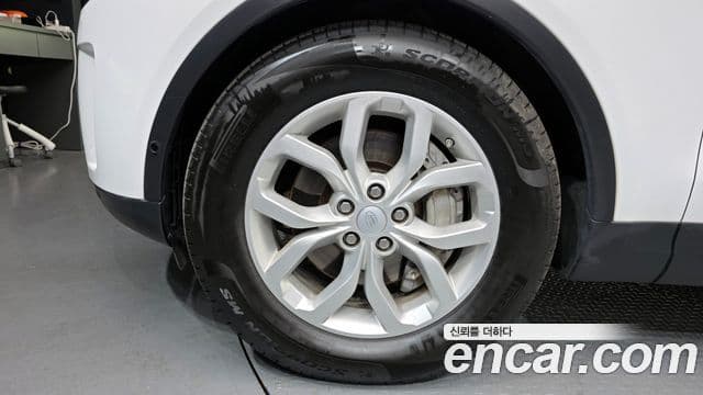 Land Rover Discovery 5 2019 — фото 5 из 20