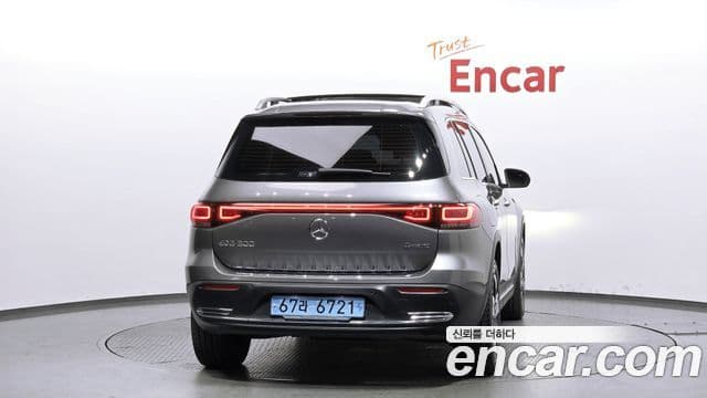 Mercedes-Benz EQB 2023 — ფოტო 14/20