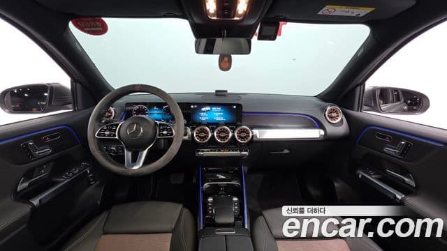 Mercedes-Benz EQB 2023 — ფოტო 18/20