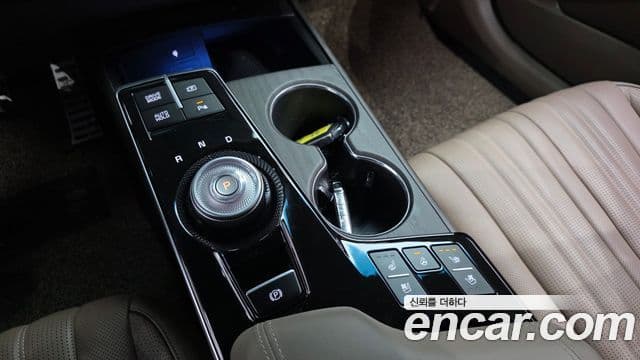 Kia K8 2023 — ფოტო 8/20