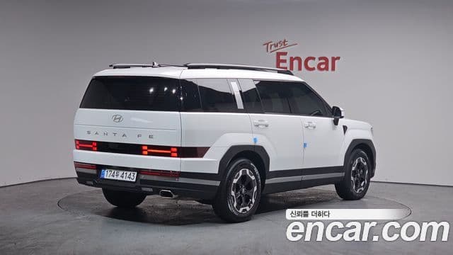 Hyundai Santa Fe 2023 — ფოტო 2/20