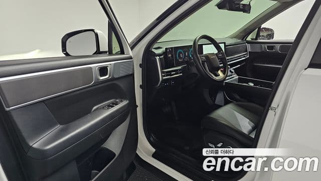 Hyundai Santa Fe 2023 — ფოტო 11/20