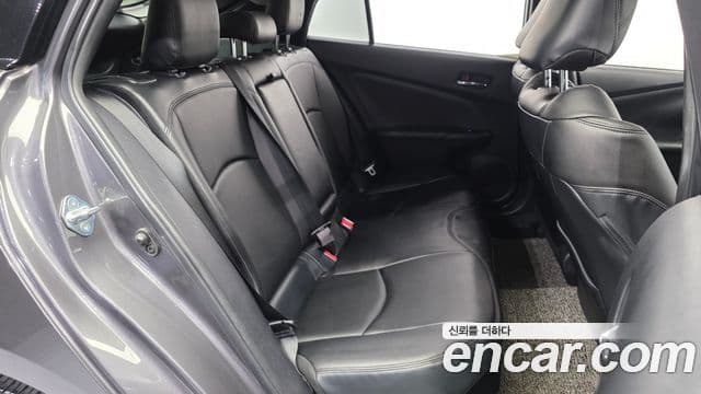 Toyota Prius 2018 — Şəkil 2/20