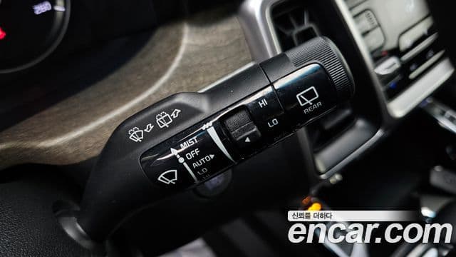 Kia Sorento 2022 — ფოტო 15/20