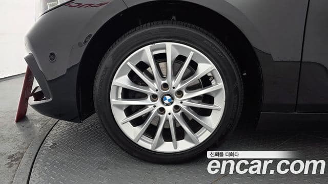 BMW 1 Series 2020 — Şəkil 5/20