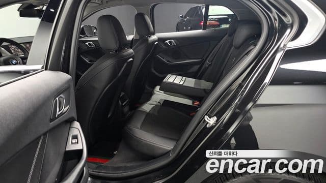 BMW 1 Series 2020 — Şəkil 12/20