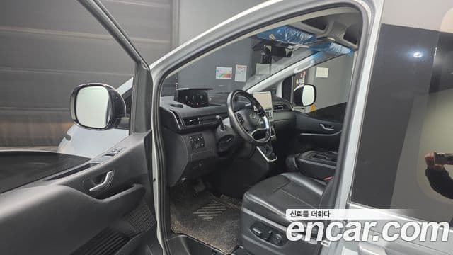 Hyundai Staria 2021 — ფოტო 10/20