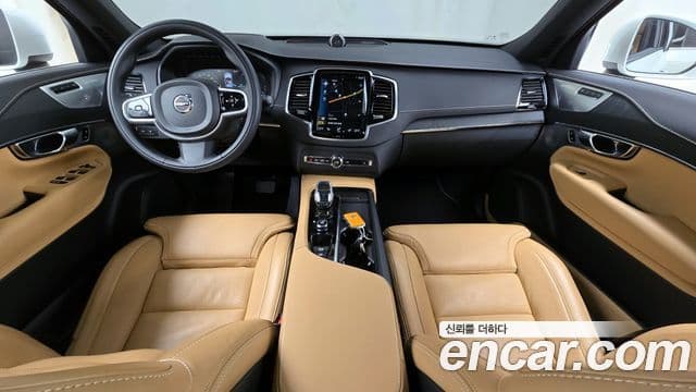 Volvo XC90 2022 — ფოტო 7/20