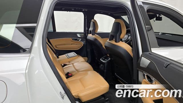 Volvo XC90 2022 — ფოტო 12/20