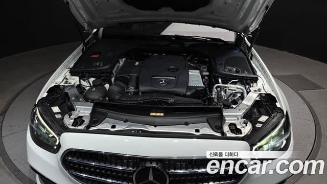 Mercedes-Benz E-Class 2021 — ფოტო 6/20