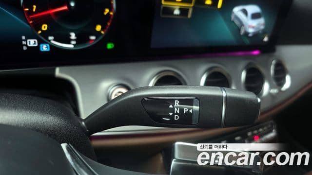 Mercedes-Benz E-Class 2021 — фото 9 из 20