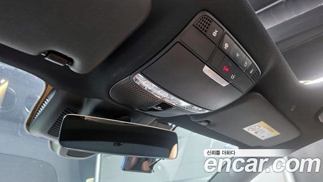 Mercedes-Benz E-Class 2021 — ფოტო 17/20